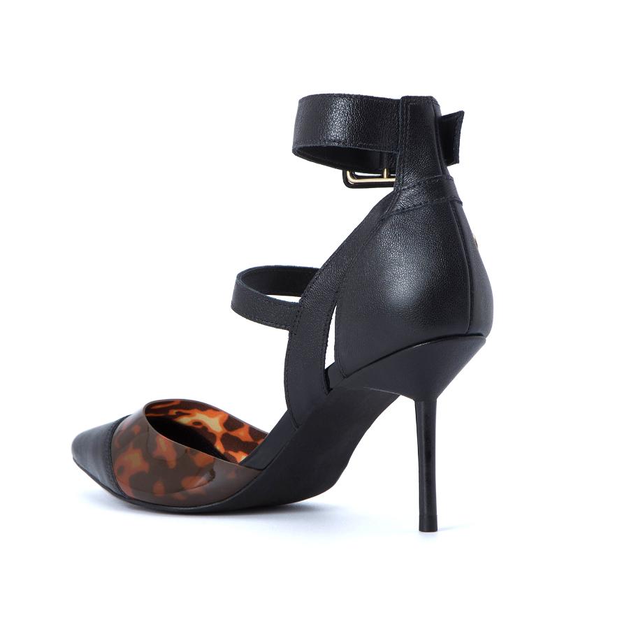STILETTO