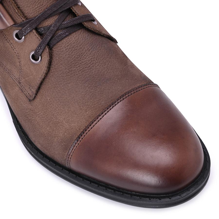 BOTA CON CORDONES