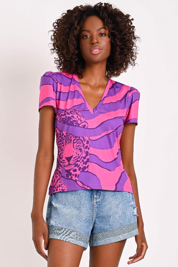 T-SHIRT BASICA ESCOTE  CARMEN STEFFENS ALTO VERANO 2026