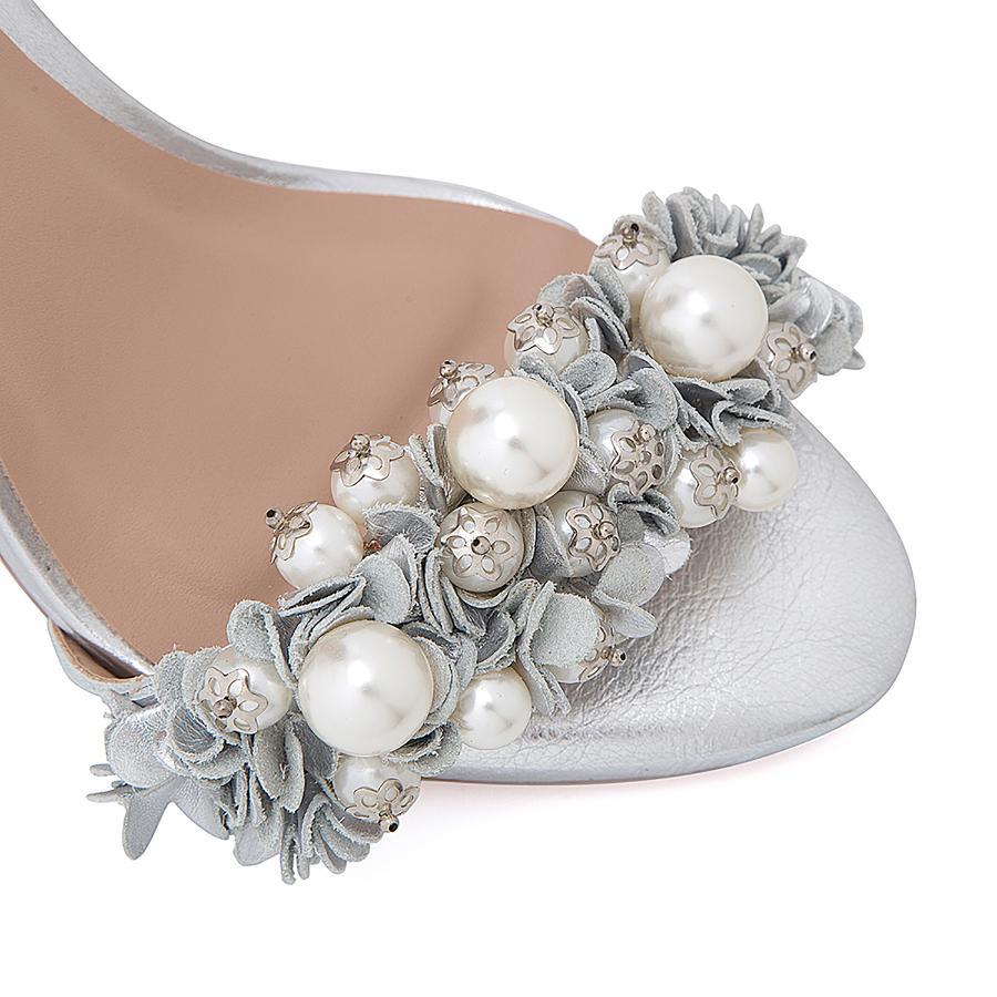 SANDALIA CON PERLAS