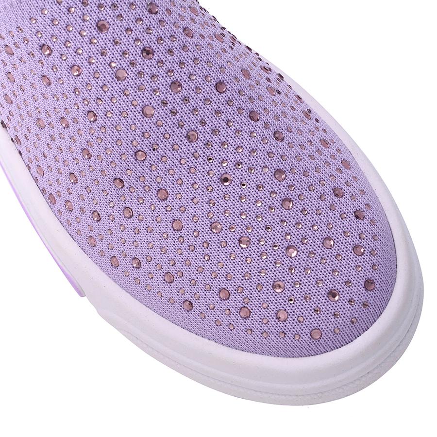 SNEAKER