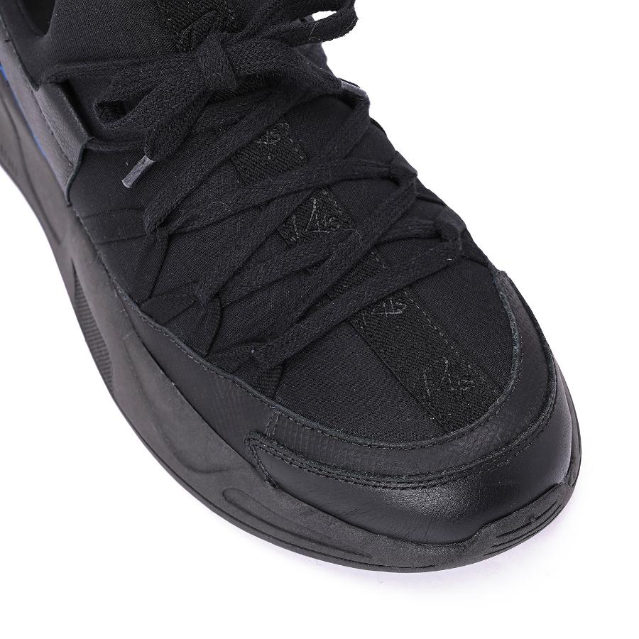 ZAPATILLA CON CORDÓN